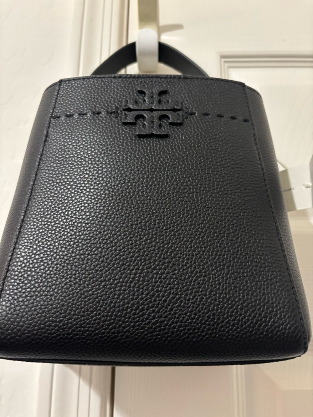 NWT Tory Burch McGraw Black Pebbled Leather Small Bucket Bag #74956 - Picture 2 of 13
